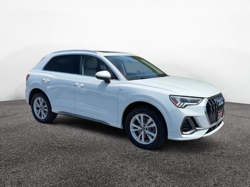 Used 2022 Audi Q3 2.0T Premium Plus AWD/4WD image 2