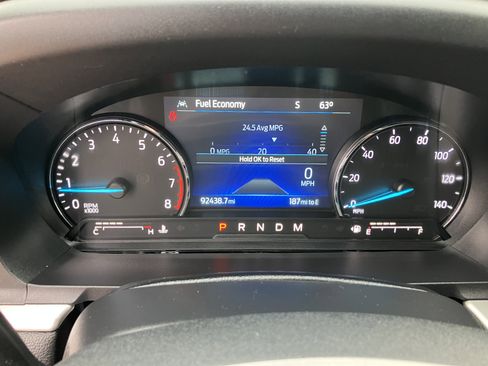 Used 2021 Ford Explorer XLT w/ Equipment Group 202A AWD/4WD image 9