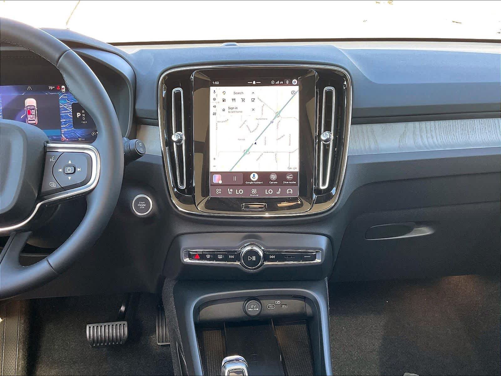 New 2026 Volvo XC40 B5 Plus AWD/4WD image 9