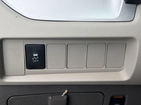 Used 2017 Toyota Sienna LE FWD image 18