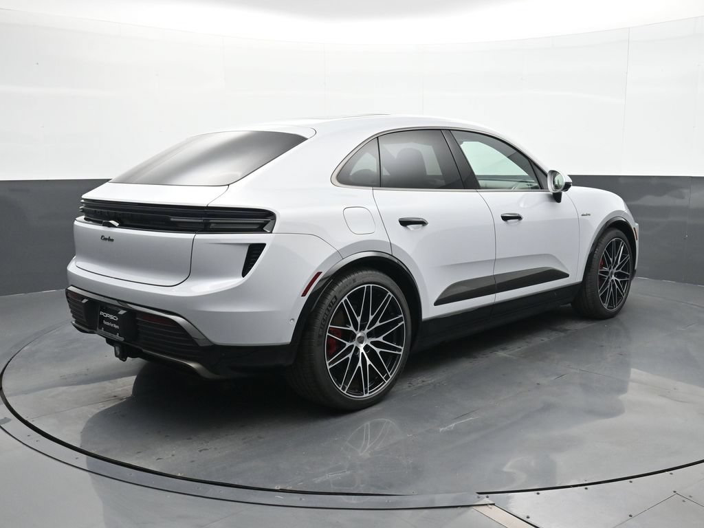 Certified 2025 Porsche Macan Turbo Electric AWD/4WD image 24