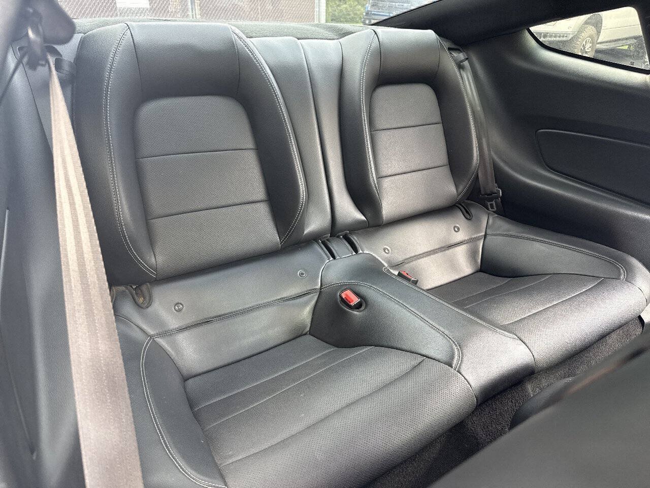 Used 2019 Ford Mustang GT Premium w/ Performance Package - Level 2 RWD image 18