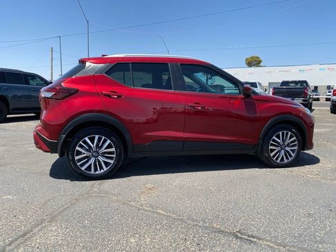 Used 2023 Nissan Kicks SV FWD image 5