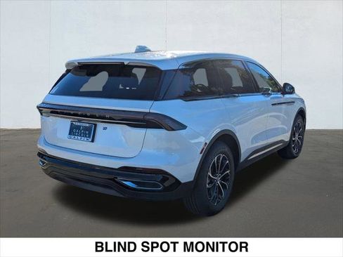 New 2026 Lincoln Nautilus Premier image 2