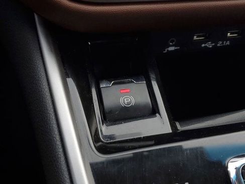 Used 2021 Subaru Outback Touring XT image 34