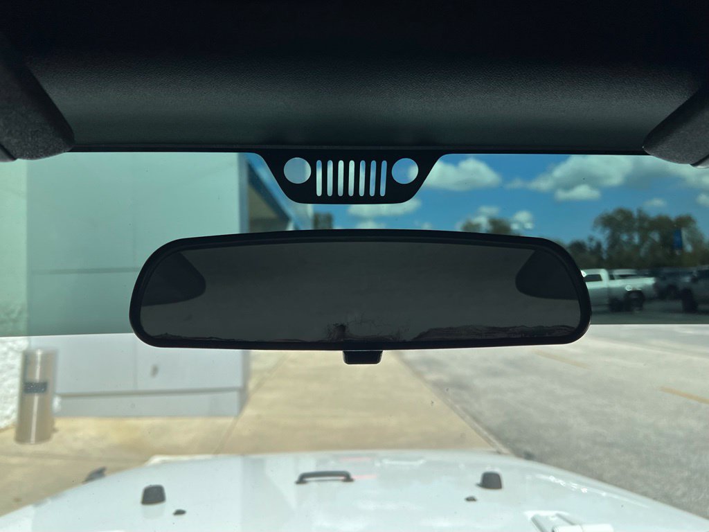 Used 2012 Jeep Wrangler Unlimited Sport AWD/4WD image 17