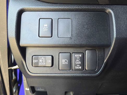 Used 2023 Toyota Tacoma TRD Sport w/ Technology Package AWD/4WD image 31