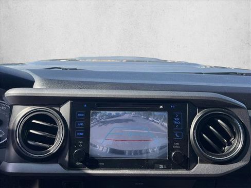 Certified 2019 Toyota Tacoma TRD Sport image 13
