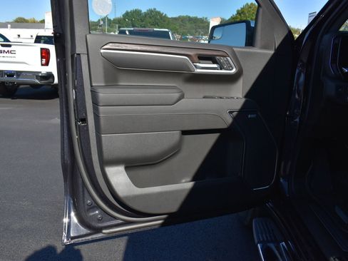 New 2026 GMC Sierra 1500 SLT w/ SLT Premium Package image 11