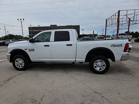 Used 2018 RAM 2500 Tradesman w/ Chrome Appearance Group AWD/4WD image 3