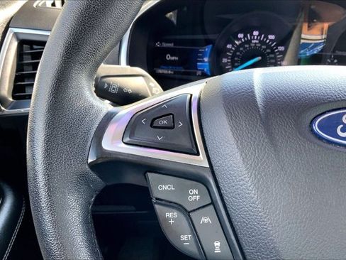 Used 2020 Ford Edge Titanium AWD/4WD image 17