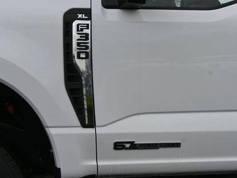 New 2026 Ford F350 XL w/ XL Chrome Package AWD/4WD image 8