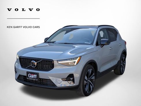 Used 2024 Volvo XC40 B5 Ultimate w/ Protection Package Premier AWD/4WD image 7