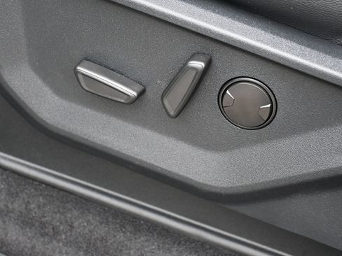 New 2025 Ford F150 Lariat w/ Equipment Group 501A Mid image 34