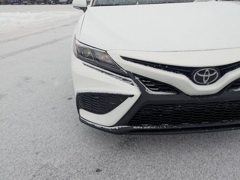 Used 2023 Toyota Camry SE image 10