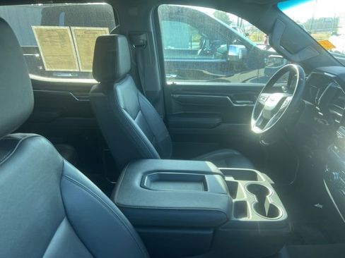Used 2024 GMC Sierra 1500 SLT image 12