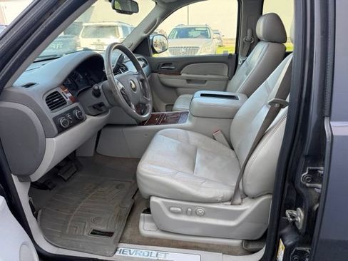 Used 2010 Chevrolet Tahoe LTZ AWD/4WD image 27