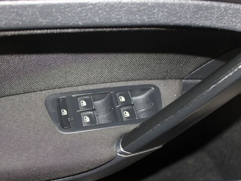 Used 2016 Volkswagen GTI S image 8