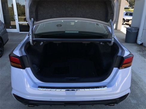 Used 2023 Nissan Altima 2.5 SR w/ SR Premium Package image 28