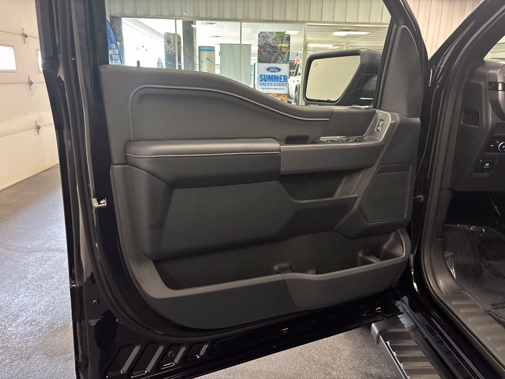 New 2026 Ford F150 XLT w/ XLT Black Appearance Package AWD/4WD image 16