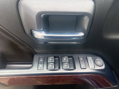 Used 2017 GMC Sierra 1500 SLE w/ SLE Value Package image 13