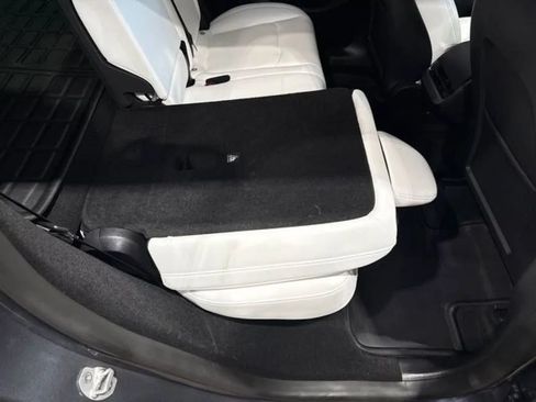 Used 2023 Tesla Model Y Long Range AWD/4WD image 86