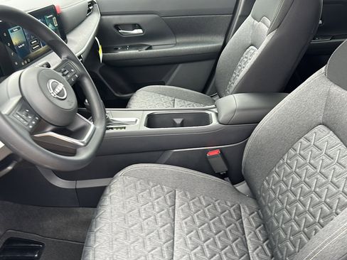 New 2026 Nissan Kicks SV image 10