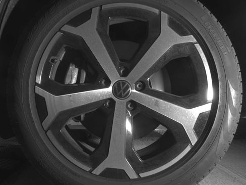 Used 2026 Volkswagen Tiguan SE AWD/4WD image 12