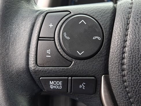 Used 2018 Toyota RAV4 XLE image 21