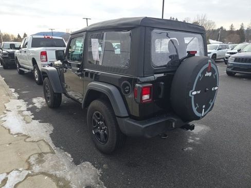 Used 2025 Jeep Wrangler Sport image 4