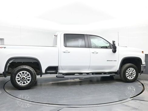 Certified 2025 Chevrolet Silverado 2500 LT w/ Safety Package image 11