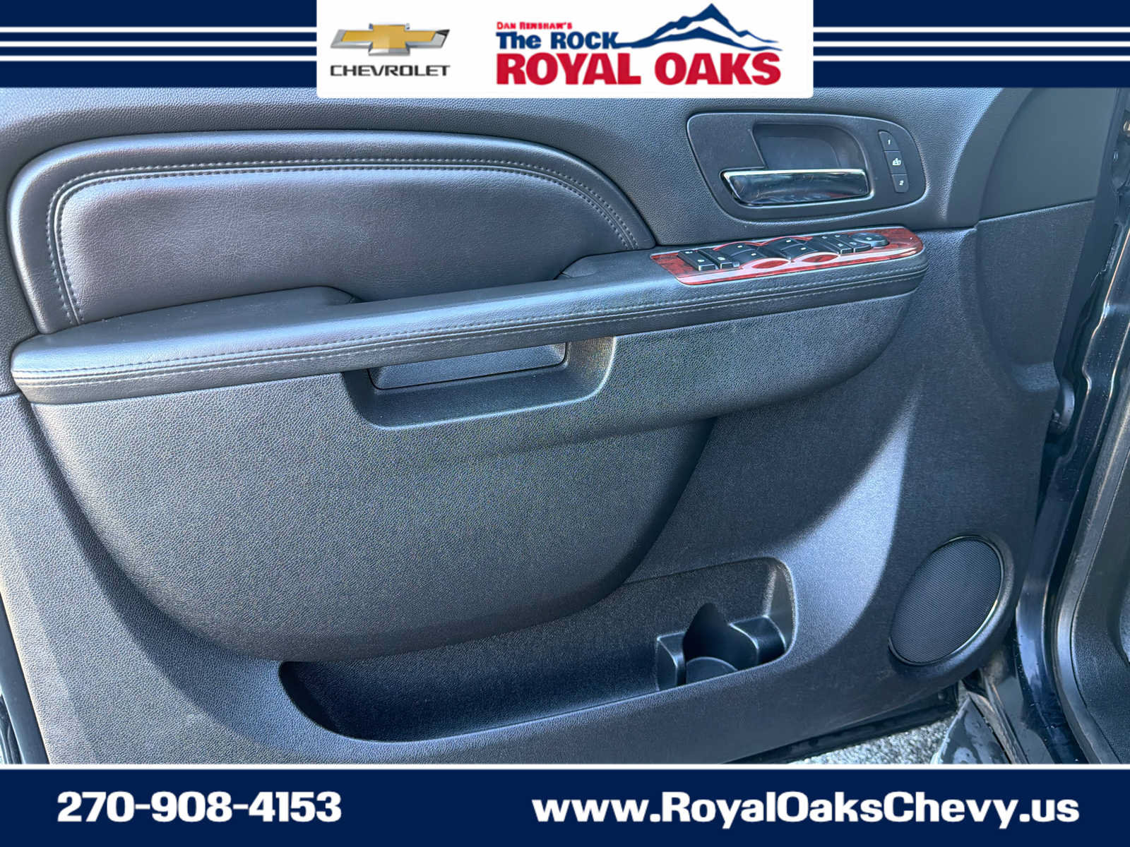 Used 2012 Cadillac Escalade Luxury AWD/4WD image 26