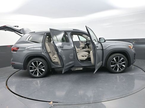 New 2026 Volkswagen Atlas SEL Premium R-Line AWD/4WD image 36
