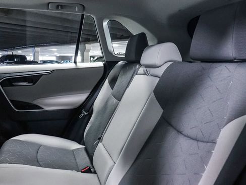 Certified 2025 Toyota RAV4 XLE w/ Convenience Package FWD image 21