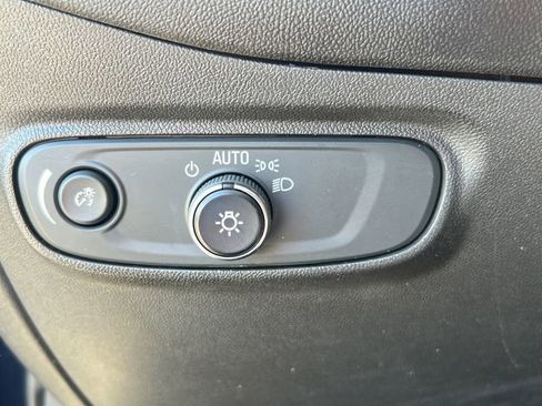 Certified 2020 Chevrolet Equinox LS image 13