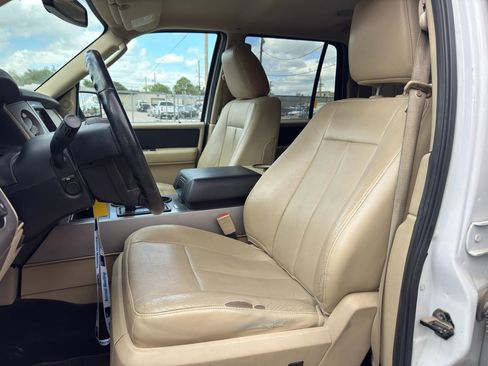Used 2017 Ford Expedition EL XLT w/ Equipment Group 202A AWD/4WD image 15