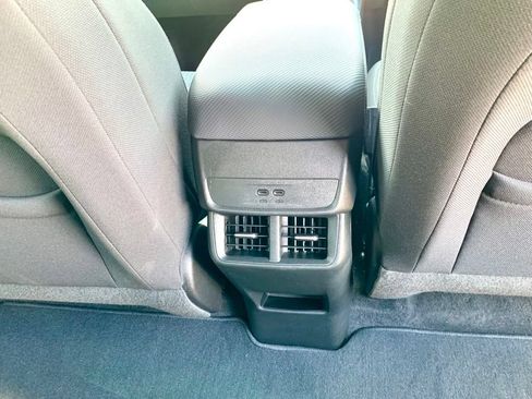 Used 2025 Chevrolet Equinox LT FWD image 24