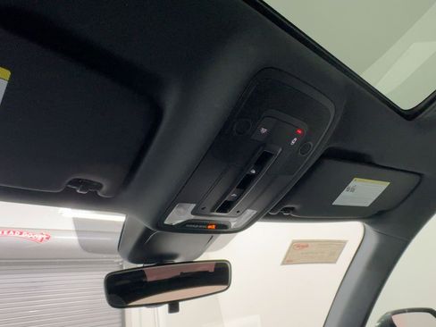 Used 2020 Audi Q3 2.0T Premium w/ Convenience Package image 18