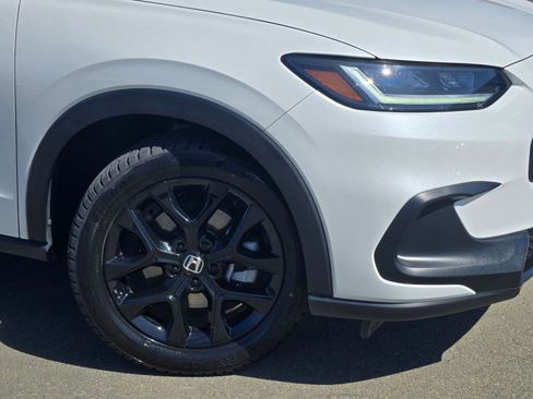 Certified 2023 Honda HR-V Sport image 9