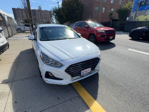 Used 2018 Hyundai Sonata SE image 16