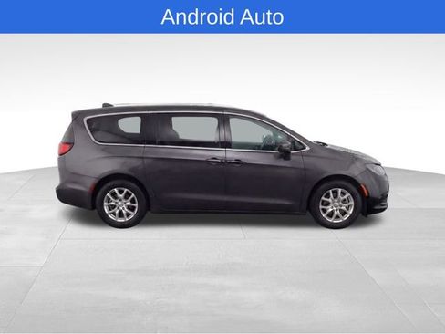 Used 2023 Chrysler Voyager LX FWD image 8