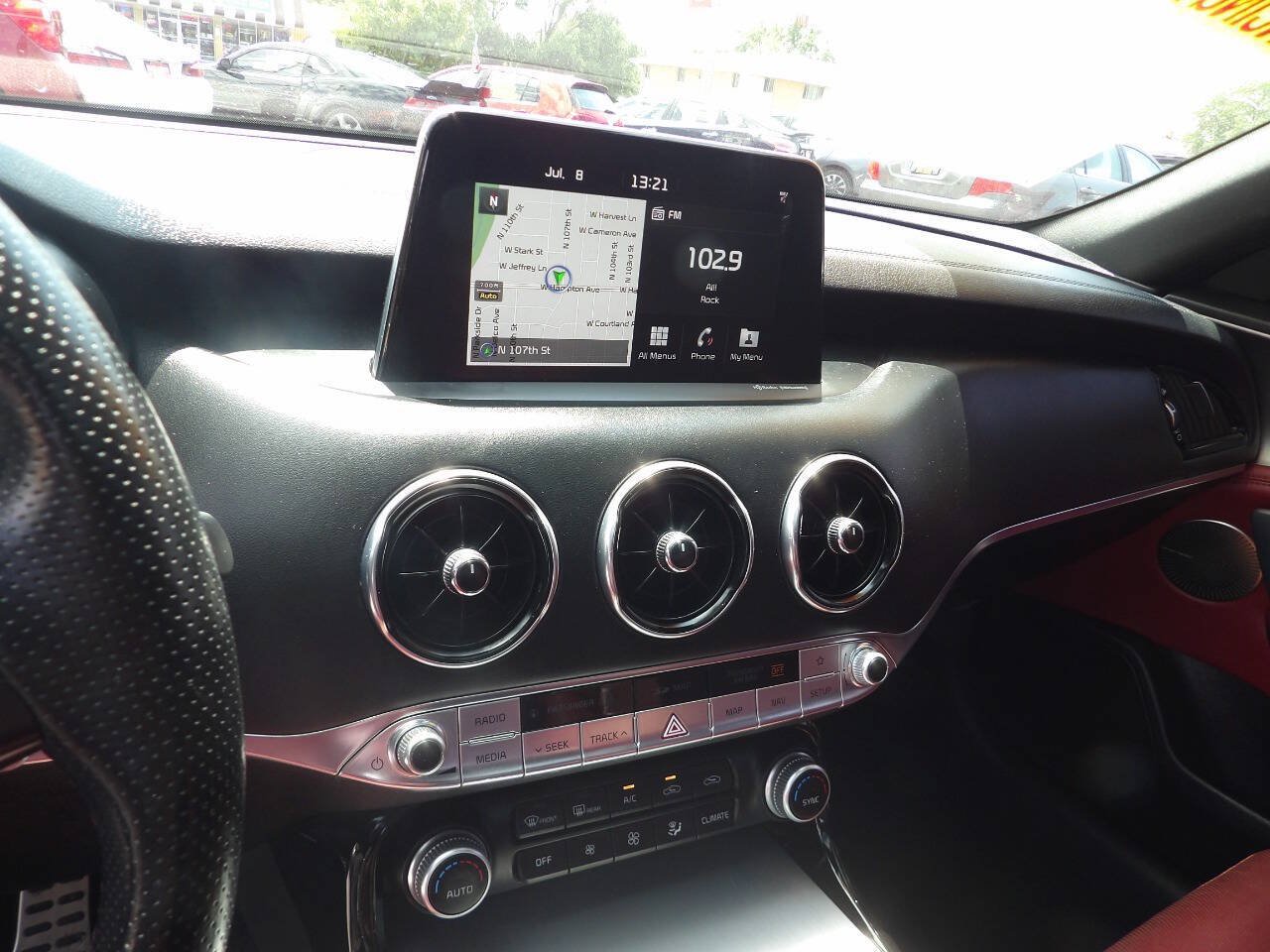 Used 2018 Kia Stinger GT2 AWD/4WD image 8
