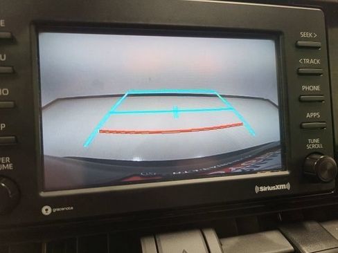Used 2022 Toyota RAV4 XLE AWD/4WD image 29