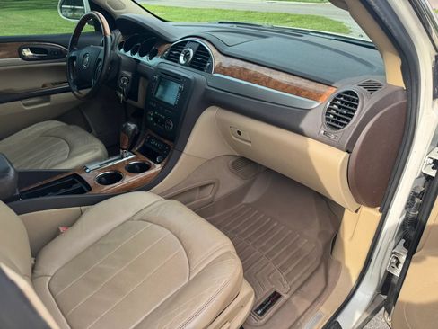 Used 2011 Buick Enclave CXL w/ LPO, Cargo Convenience Pkg AWD/4WD image 36