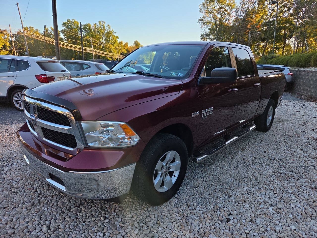 Used 2019 RAM 1500 Classic SLT AWD/4WD image 3