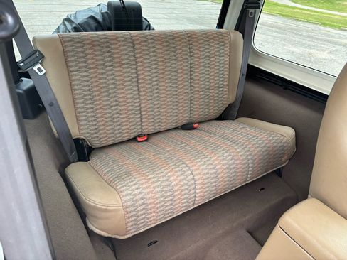 Used 1999 Jeep Wrangler SE image 9