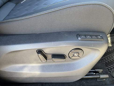 Used 2026 Volkswagen Tiguan SEL R-Line image 24