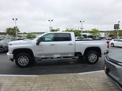 Used 2021 Chevrolet Silverado 3500 High Country w/ Z71 Off-Road Package image 4