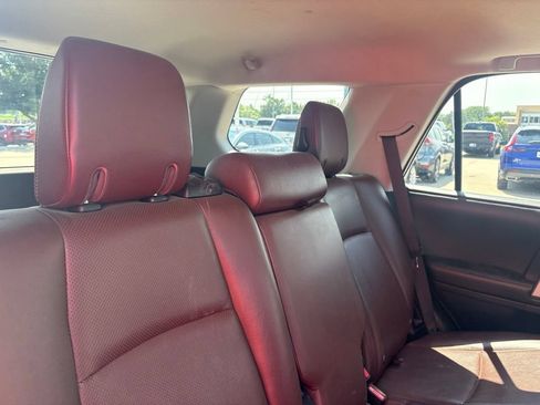 Used 2016 Toyota 4Runner Limited AWD/4WD image 33