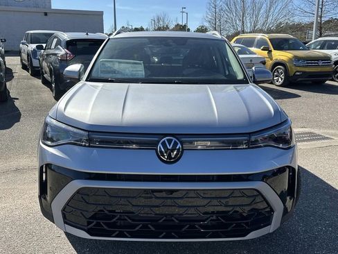 New 2026 Volkswagen Taos SEL image 2